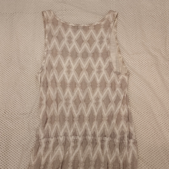 Gap grey and white maxi dress. - Picture 4 of 4
